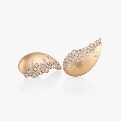 SHEER CHAMPAGNE DIAMOND EARLOBE