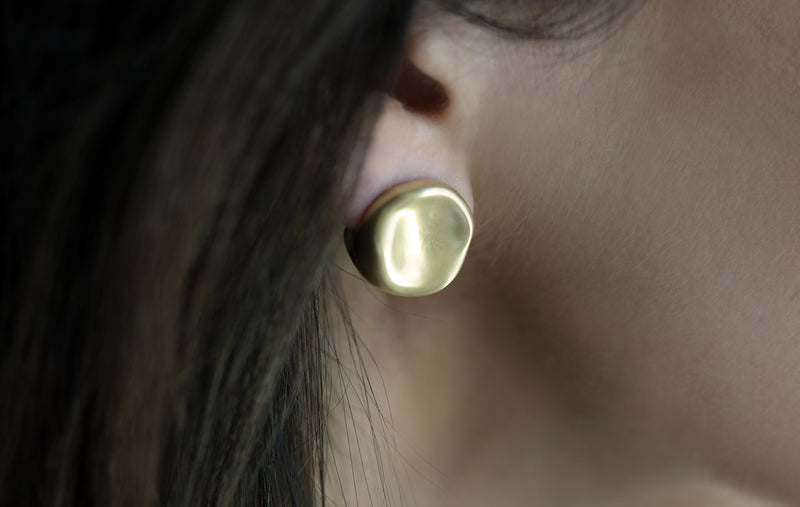 BABY MALAK ORIGINAL HUG PURE MEDIUM EARRINGS