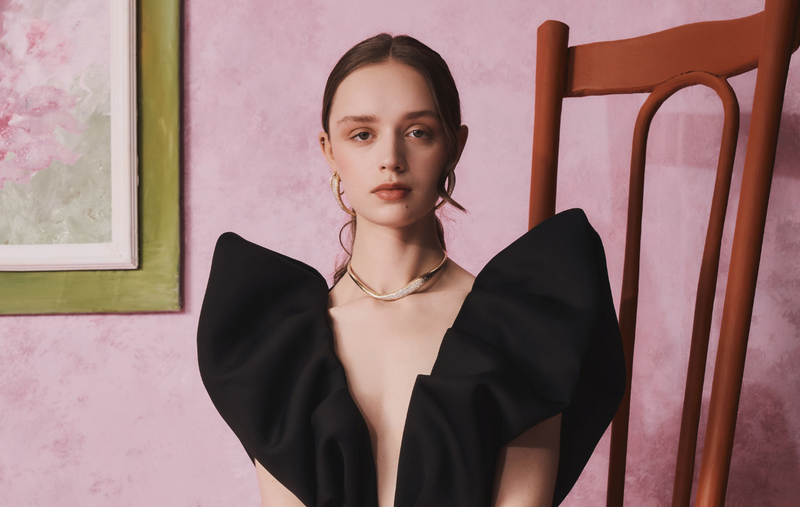 FLOATING JOY SCATTERED THICK CHOKER