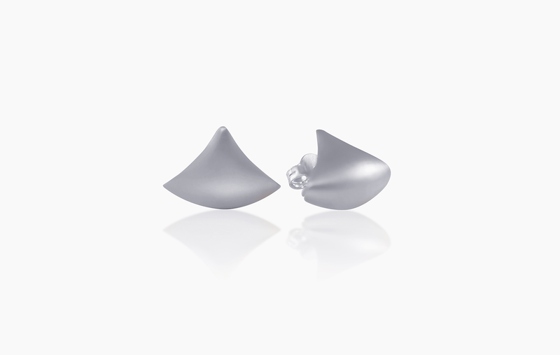 FUSE HUG EARLOBE