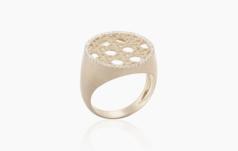 KHAIZARAN ROUND DIAMOND RING