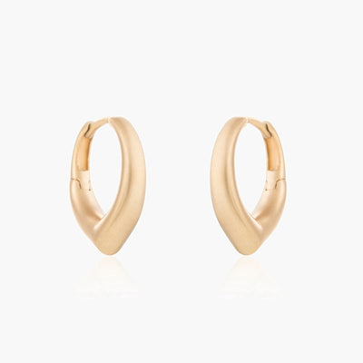 THE ARCH COURAGE BIG HOOP EARRINGS