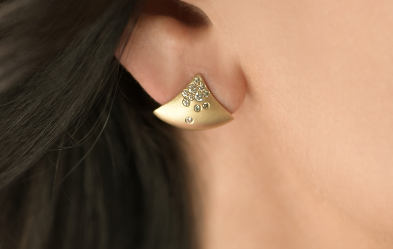 FUSE HUG EARLOBE CHAMPAGNE by Nada Ghazal - Earrings